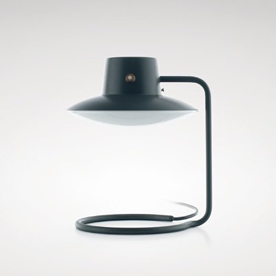 arne-jacobsen-oxford-lamp