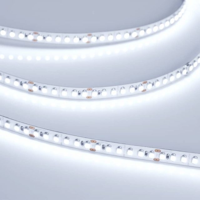 Лента RT6-3528-180 24V Cool 8K 3x (900 LED) (ARL, 14.4 Вт/м, IP20)