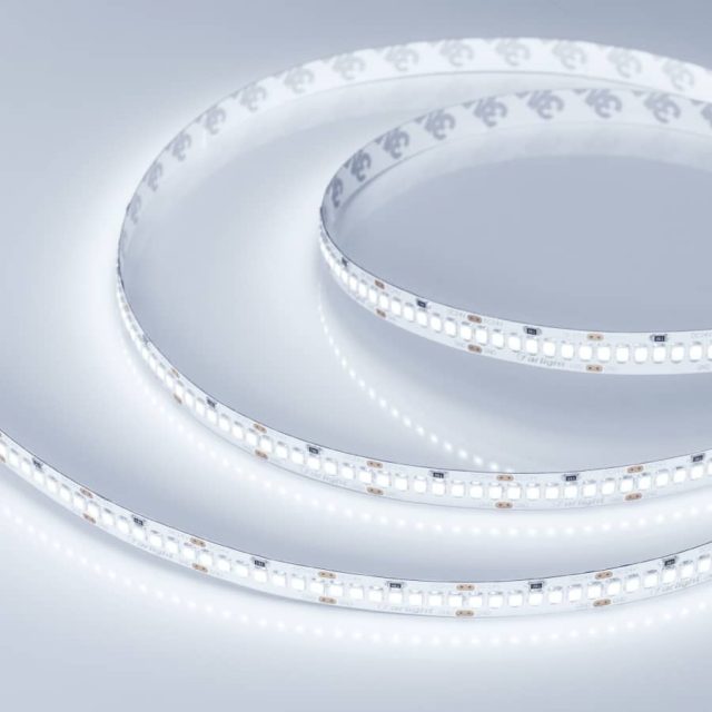 Лента RT 2-5000 24V Cool 8K 10mm (2835, 252 LED/m, LUX) (ARL, 10 Вт/м, IP20)